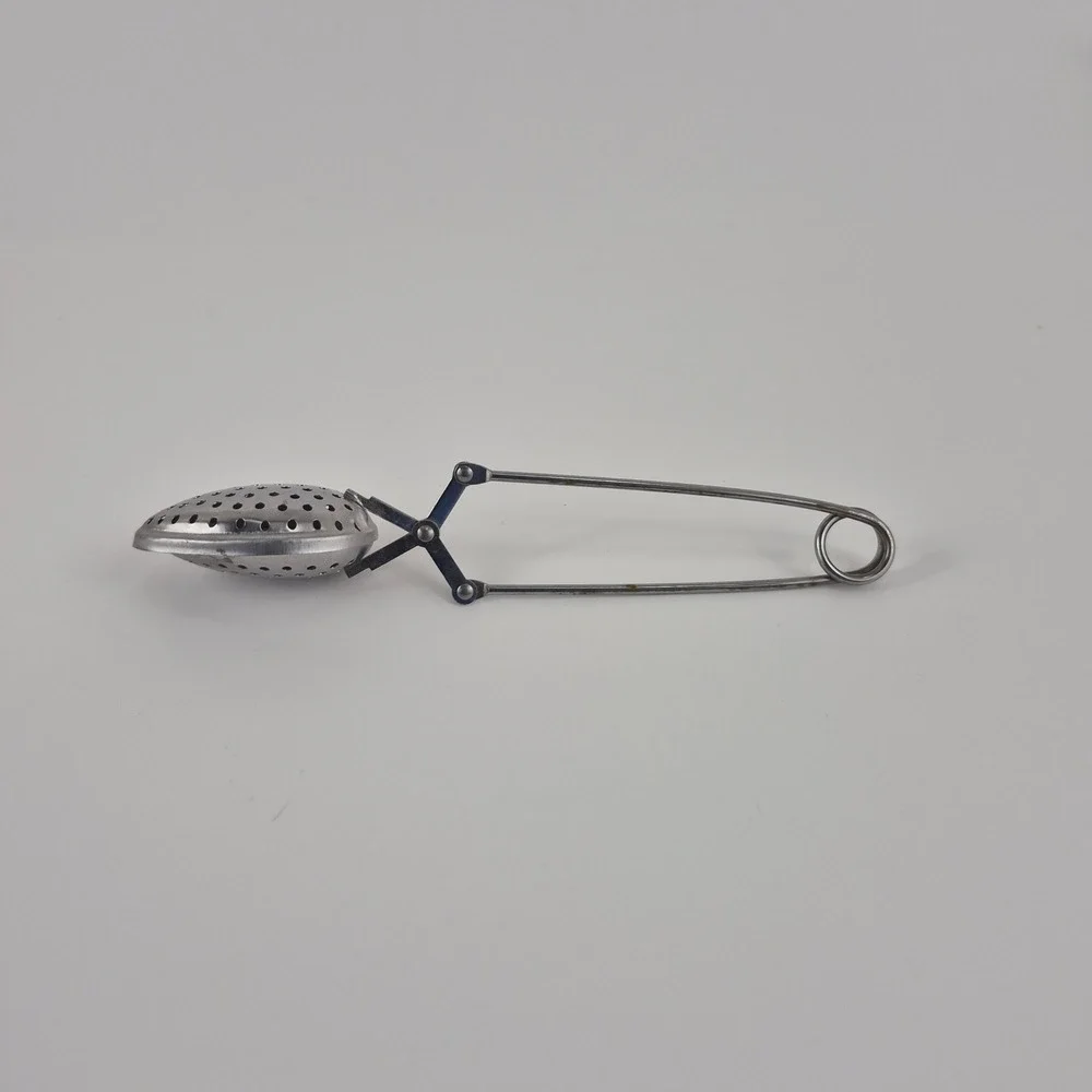 Stainless Steel Egg Shape Tea Infuser Spring Action Loose Leaf Steeper Silver